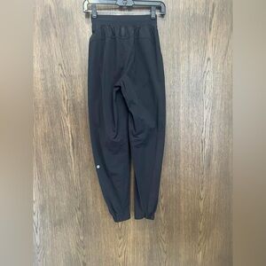 Lululemon License to Train Joggers Size 0